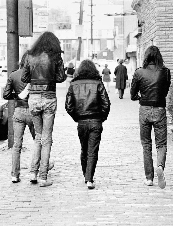 RAMONES【ラモーンズ】ファッションスタイルって実は…！？ RAMONESラモーンズのファッションを徹底解剖！